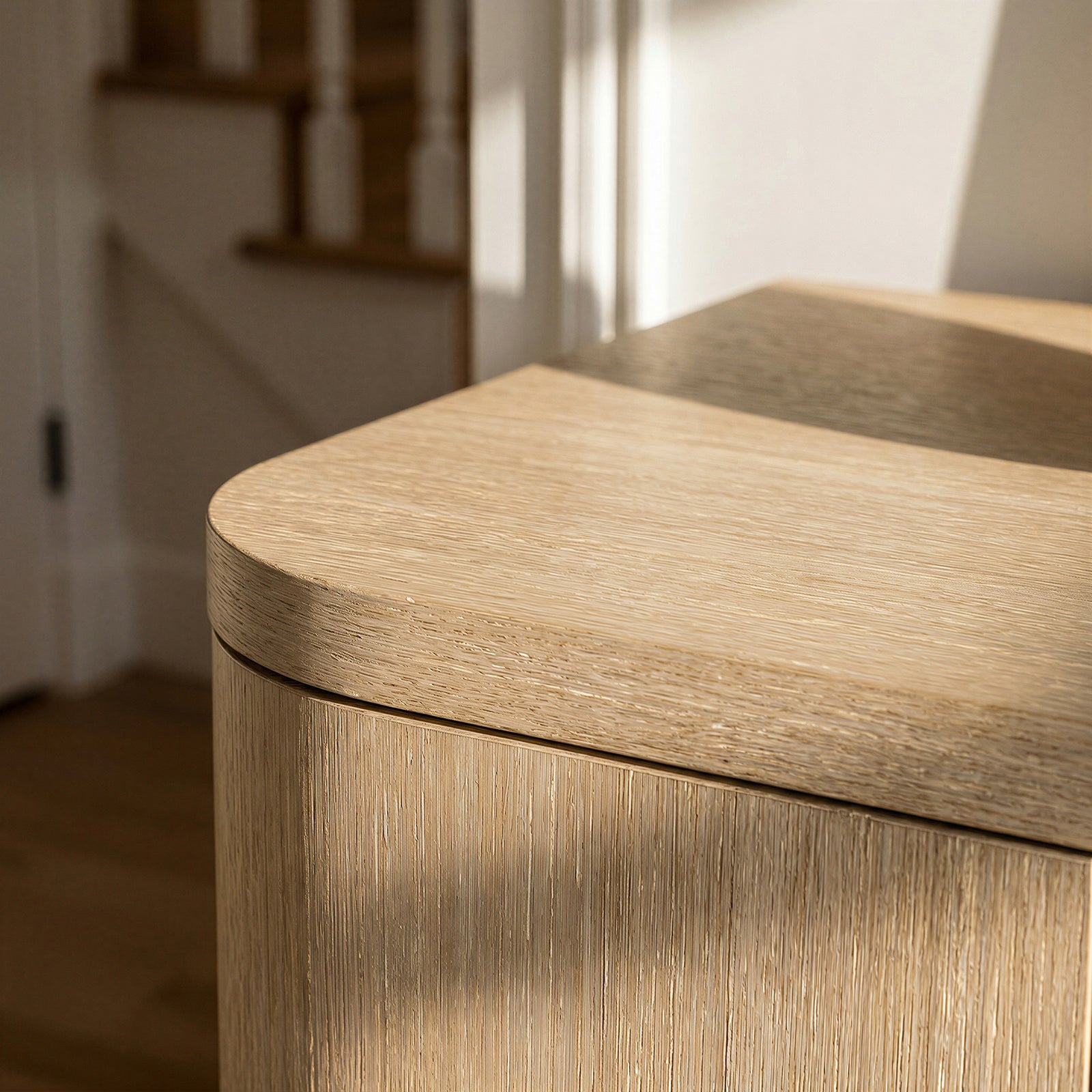 Seamless Curved Design