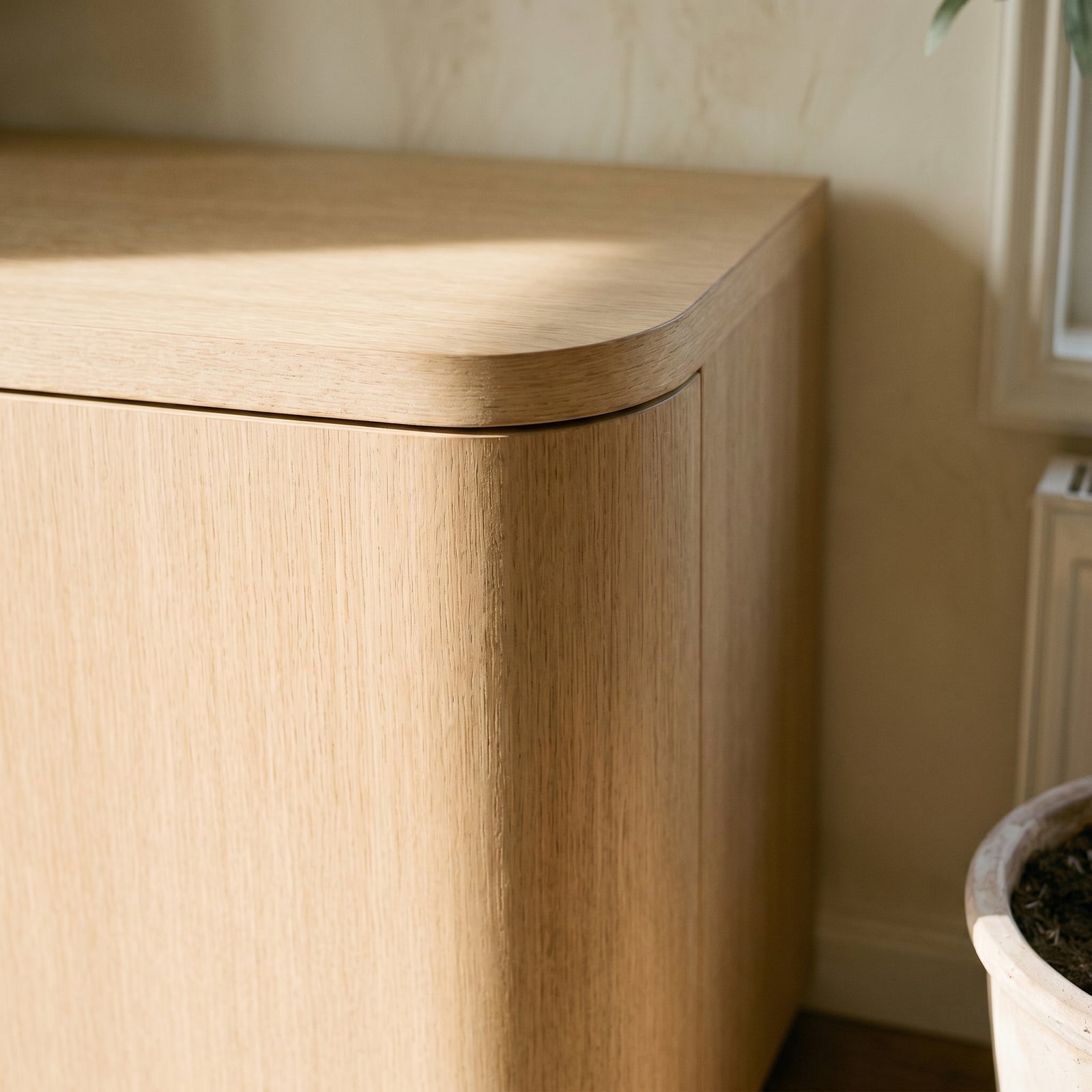 Seamless Curved Design