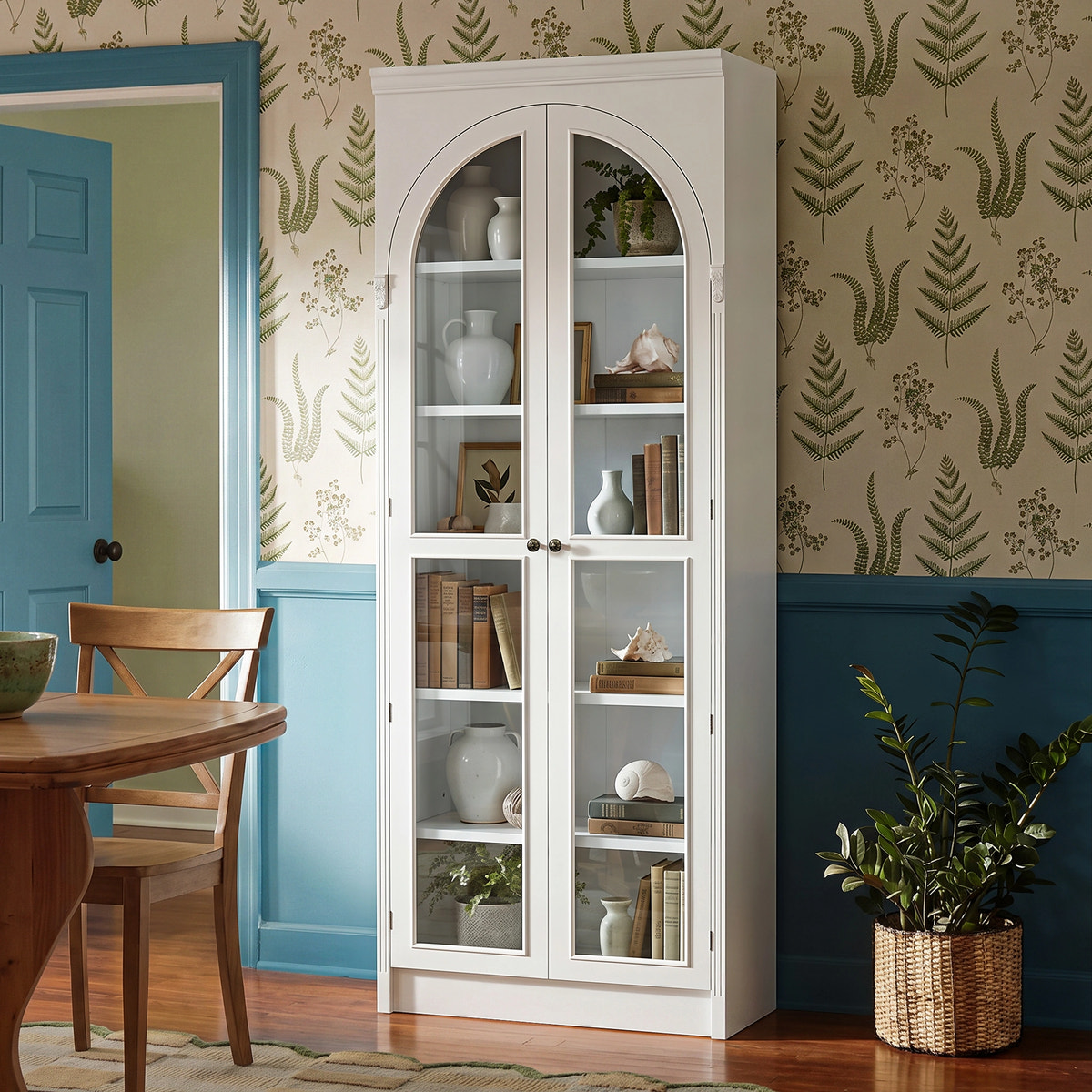 Relievo Arched Glass Cabinet