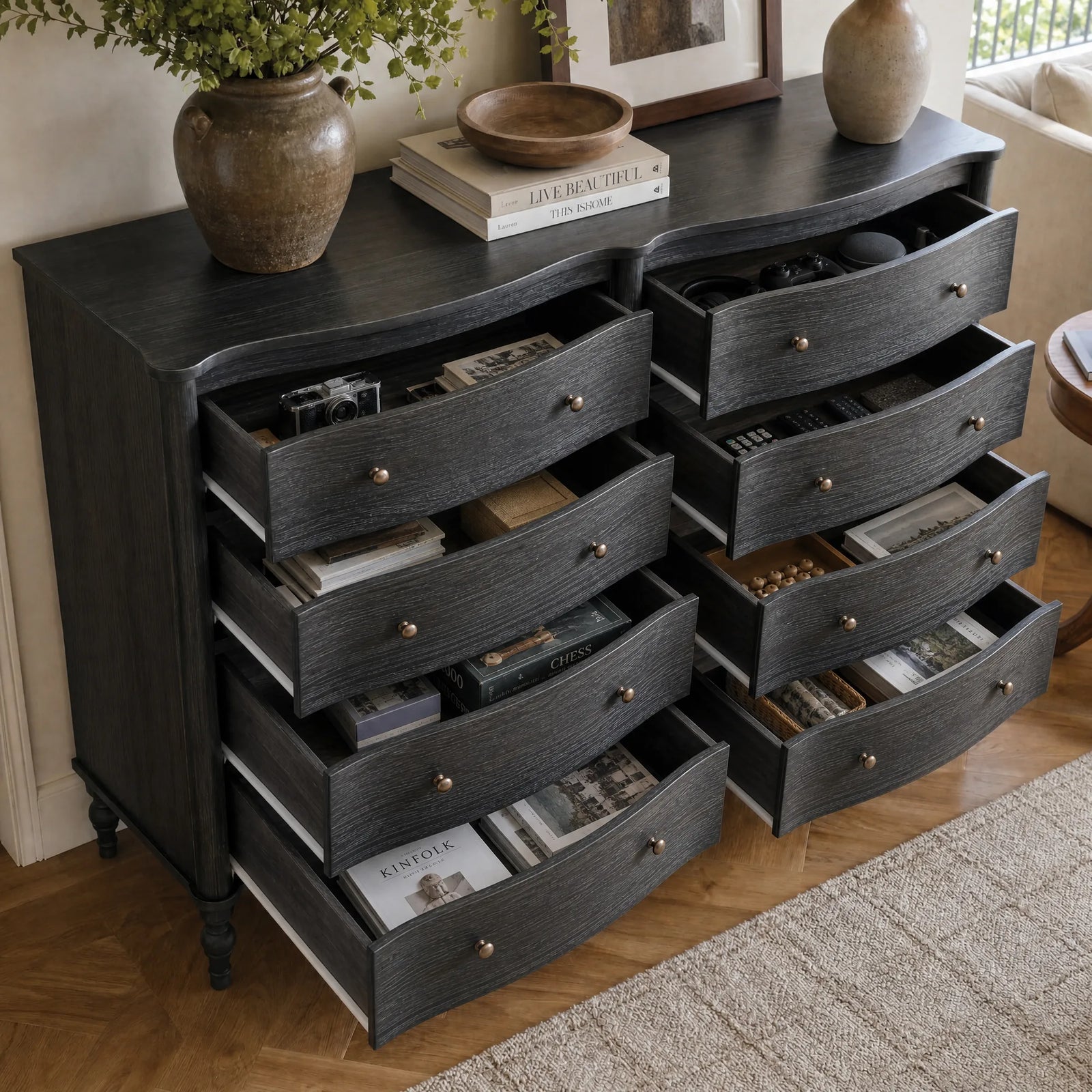 High-Capacity 8-Drawer Layout