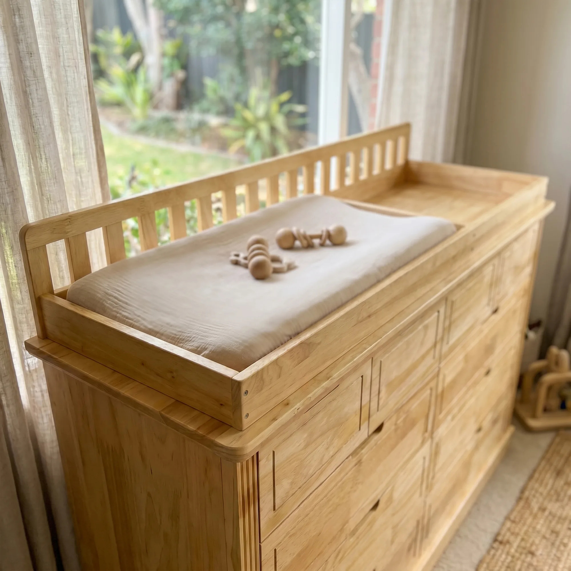 Solid Wood Changing Table with Drawers and Handle-Free Design-Natural