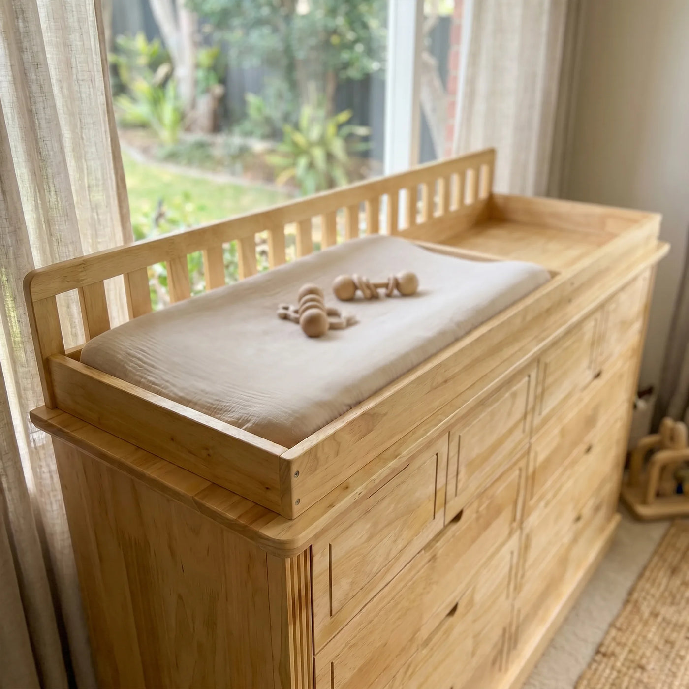 Solid Wood Changing Table with Drawers and Handle-Free Design-Natural