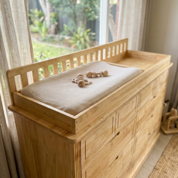 Solid Wood Changing Table with Drawers and Handle-Free Design-Natural