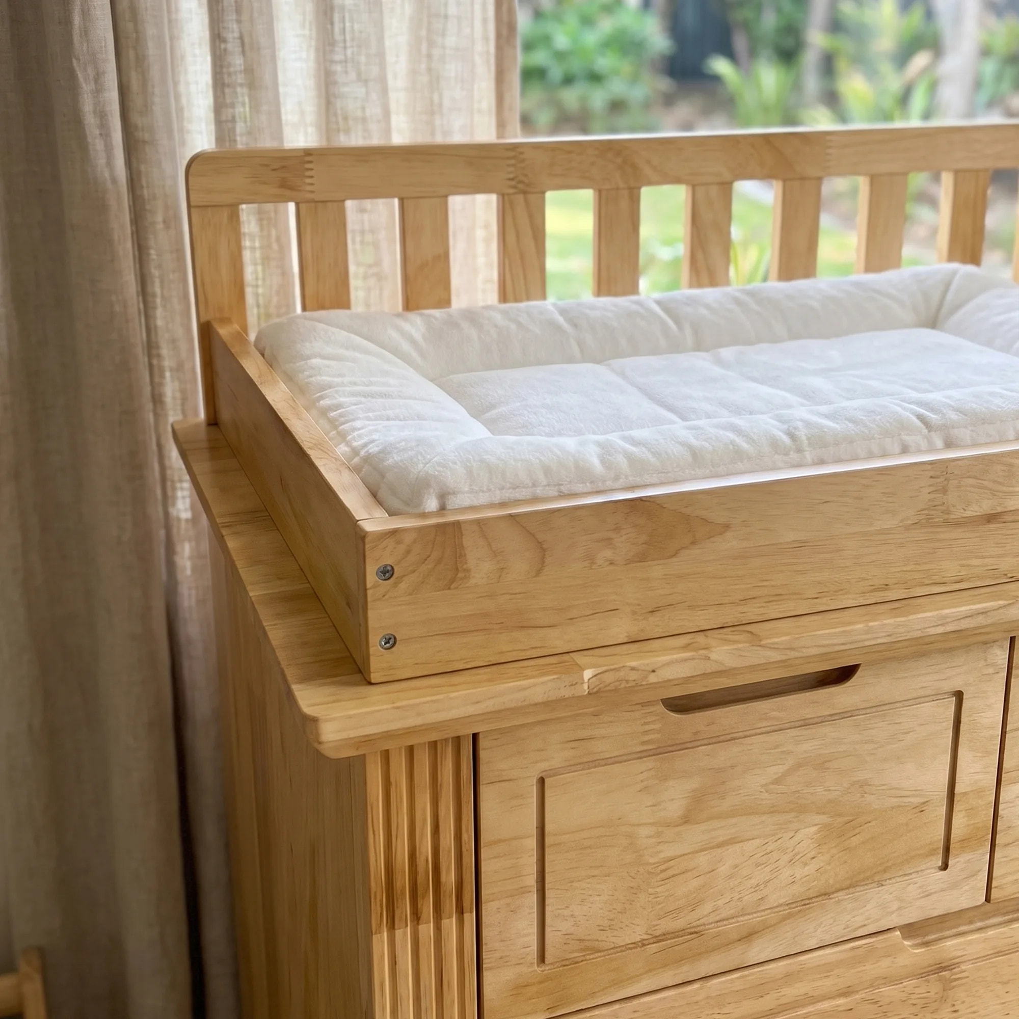 Solid Wood Changing Table with Drawers and Handle-Free Design-Natural