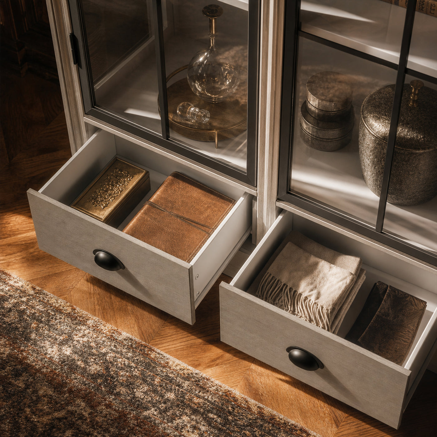 Relievo Gallery Glass Cabinet