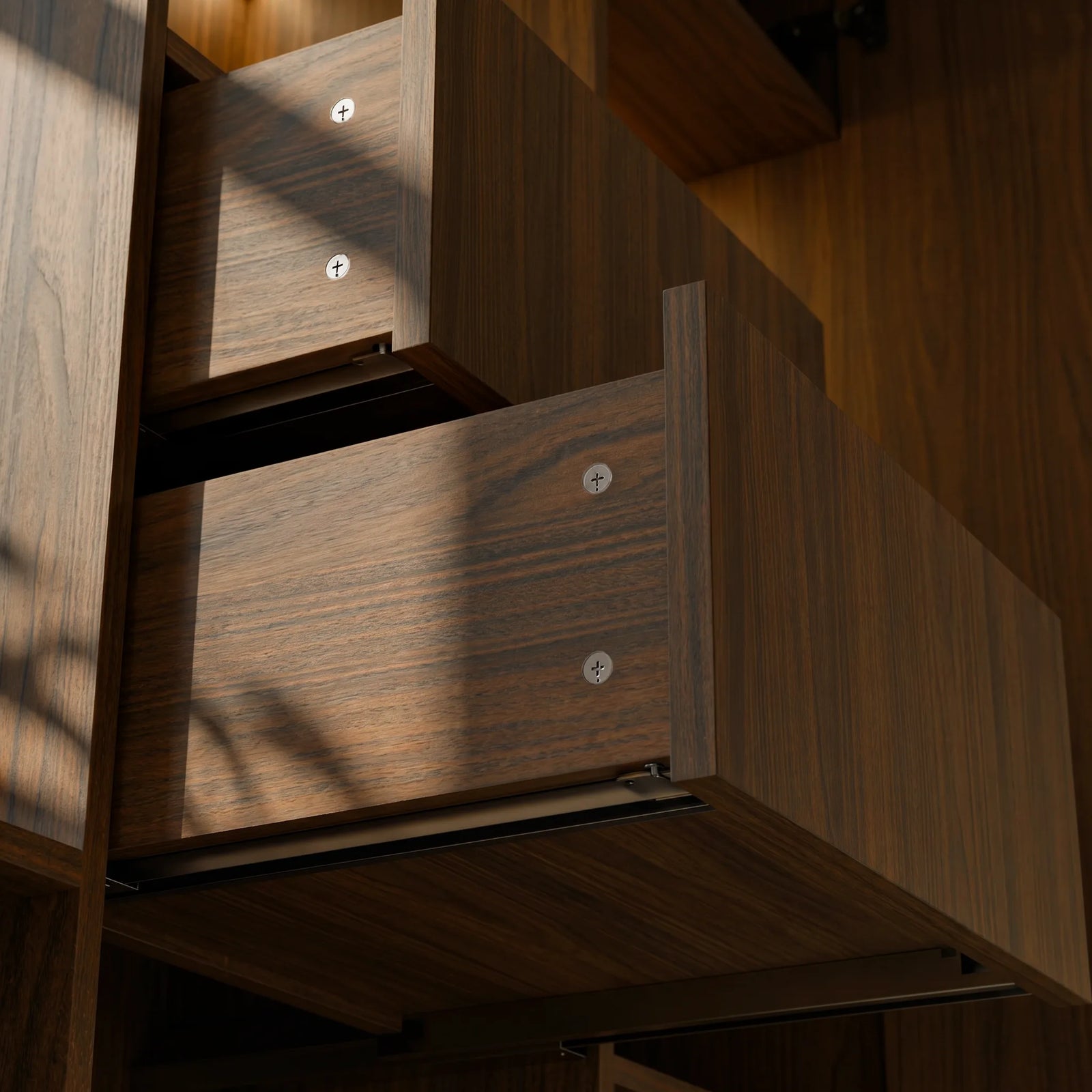 Undermount Soft-Close Drawer