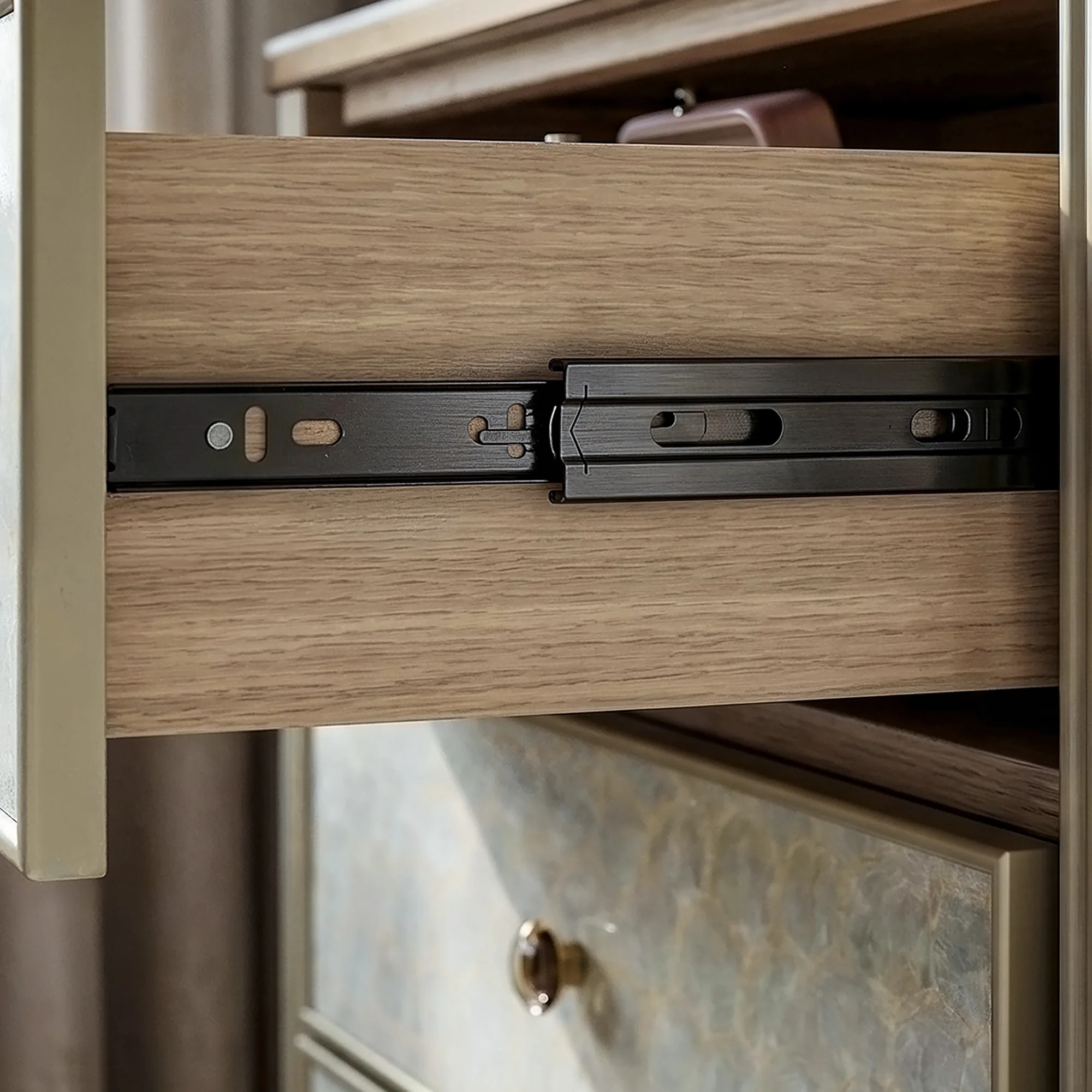 Nacre 5-Drawer Chest with Marble-Style Top